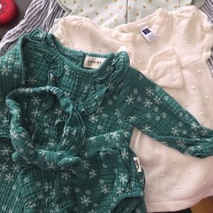 EUC & NEW Baby Girl Dress Lot ×4 Rabbit+bear Janie&Jack Tahari Old Navy 0-3mo